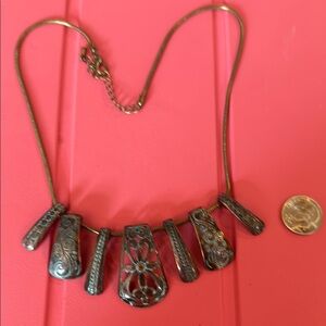 Elegant Silver Necklace with Intricate Design